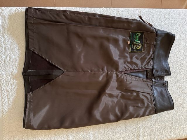 Falda de piel auténtica y forrada