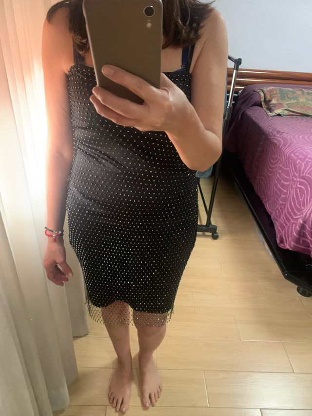 Vestido negro con pedrería