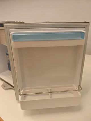 Nevera Waeco CR65 65L Dometic 12V/24V