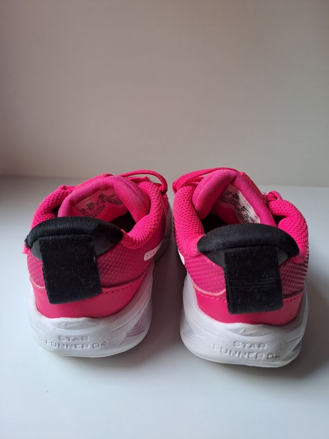 Zapatillas Nike Niña Rosa