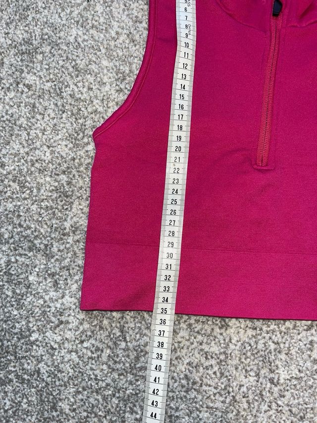 Top deportivo TALA sin mangas cremallera