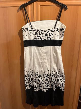 Vestido de tirantes blanco y negro con torera