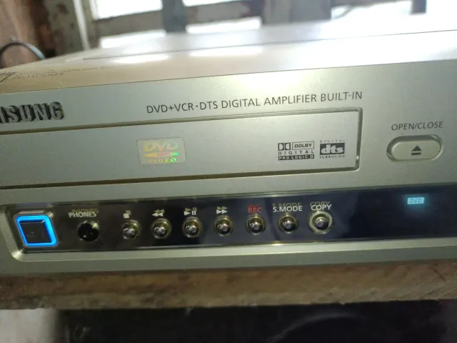 Samsung DVD VCR DTS Digital Amplifier