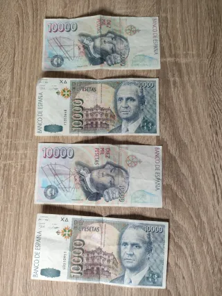 Lote 4 billetes 10000 pesetas, 3x2000, 4x1000.