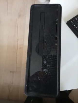 CPU HP Negra y Teclado