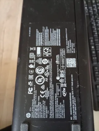 CPU HP Negra y Teclado