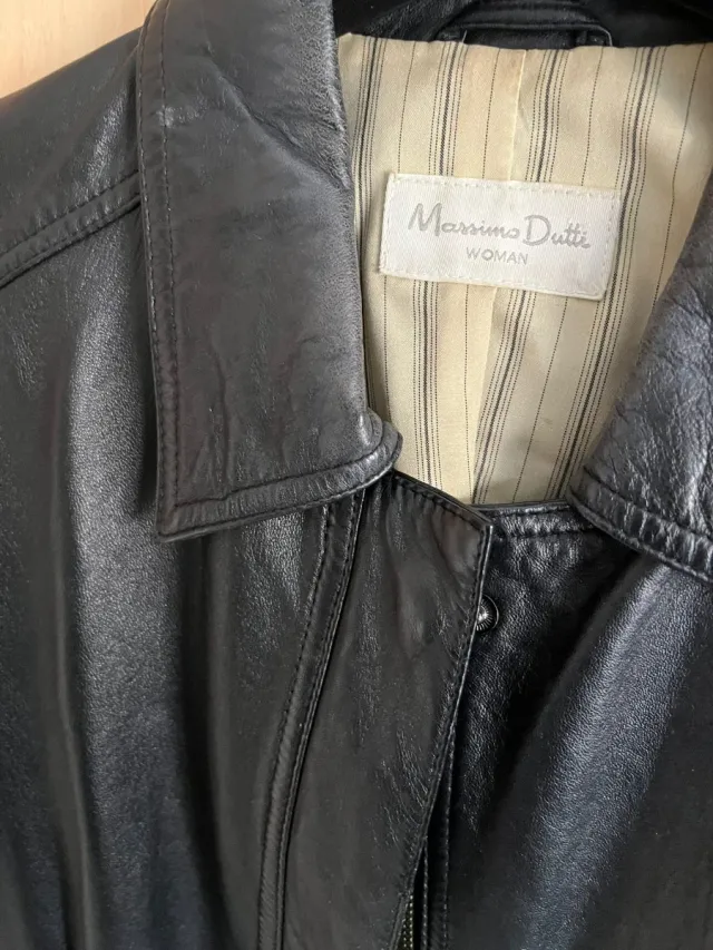 Chaqueta de cuero Massimo Dutti Negra