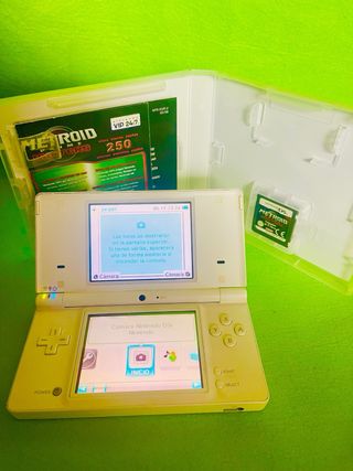 Nintendo DSi Blanca + Metroid Prime Hunters