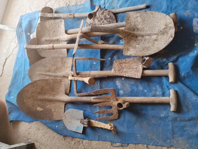 Herramientas de jardín antiguas