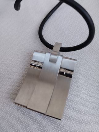 Colgante Lotus Hombre Plata y Negro