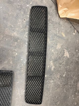 Rejillas Defensa Polo 2002