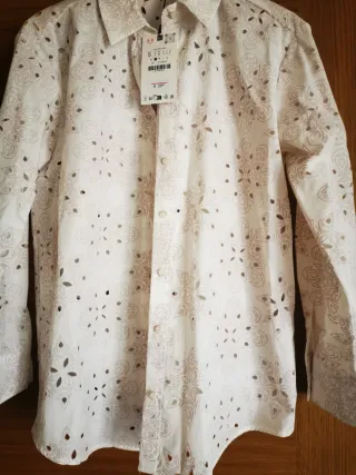 Camisa blanca bordada Zara