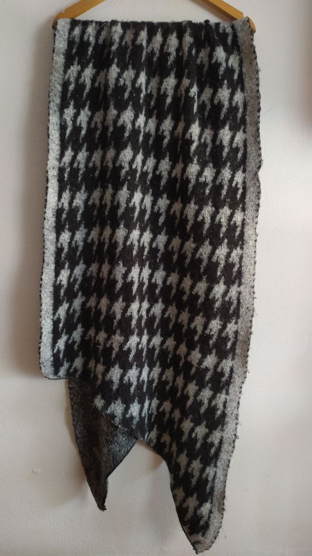 Bufanda, chal, grueso, tonalidad gris