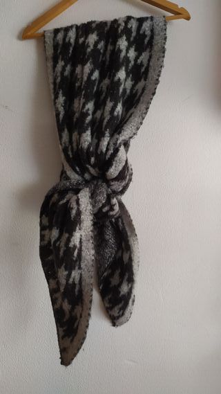 Bufanda, chal, grueso, tonalidad gris