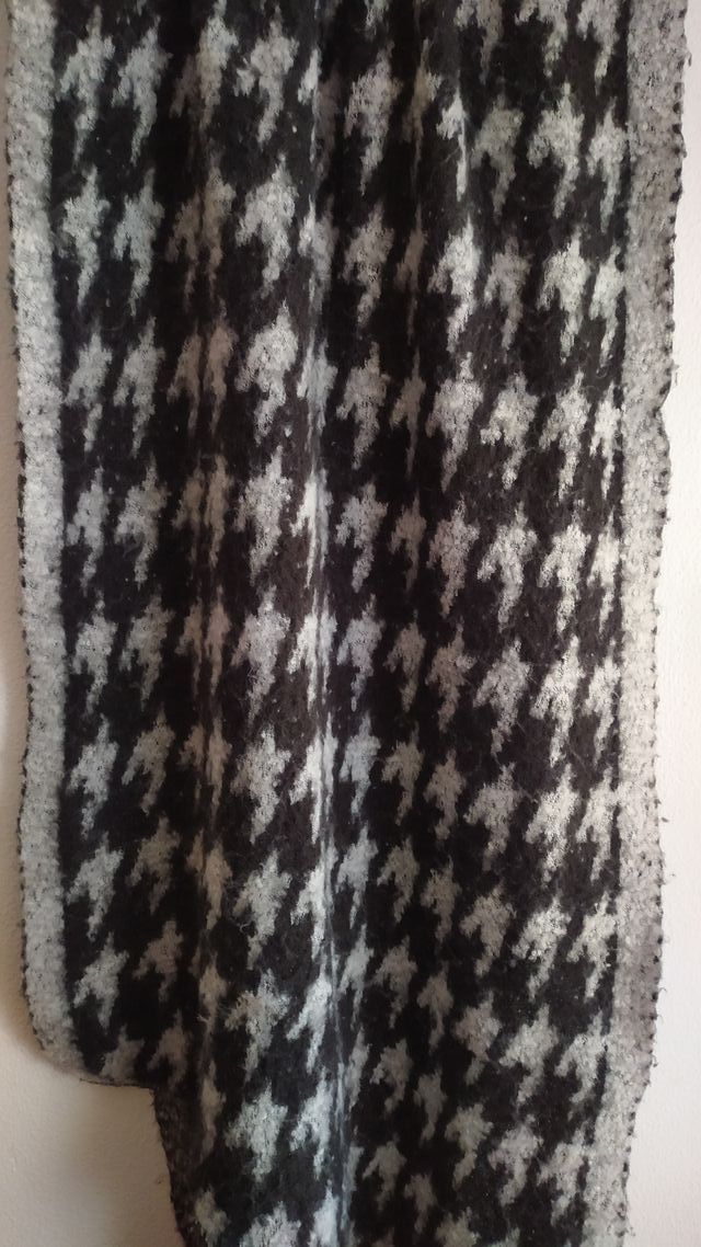 Bufanda, chal, grueso, tonalidad gris