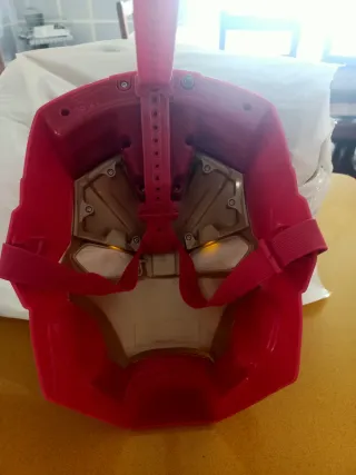 Máscara Iron Man con luces y sonidos.