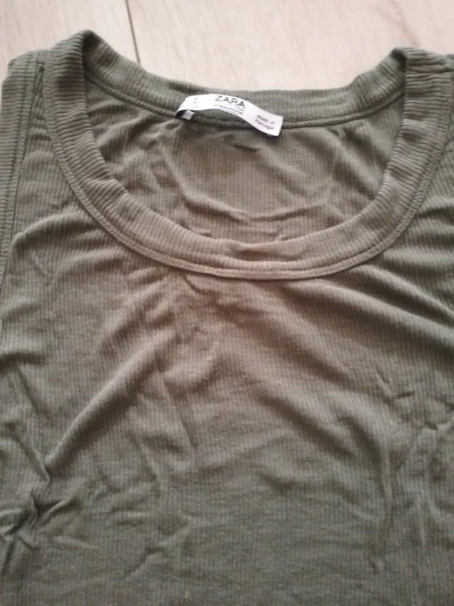 Camiseta sin mangas Zara canalé verde