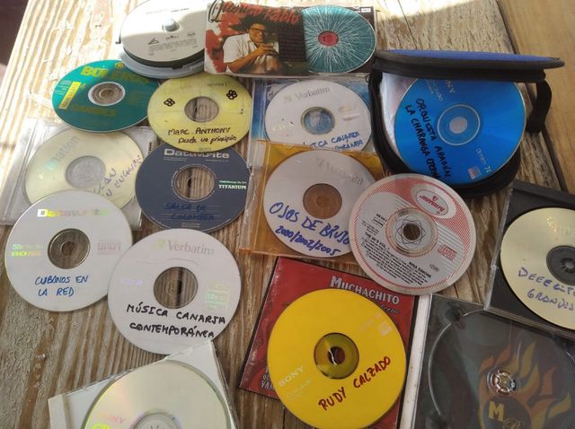 Lote de CDs de Música Variada