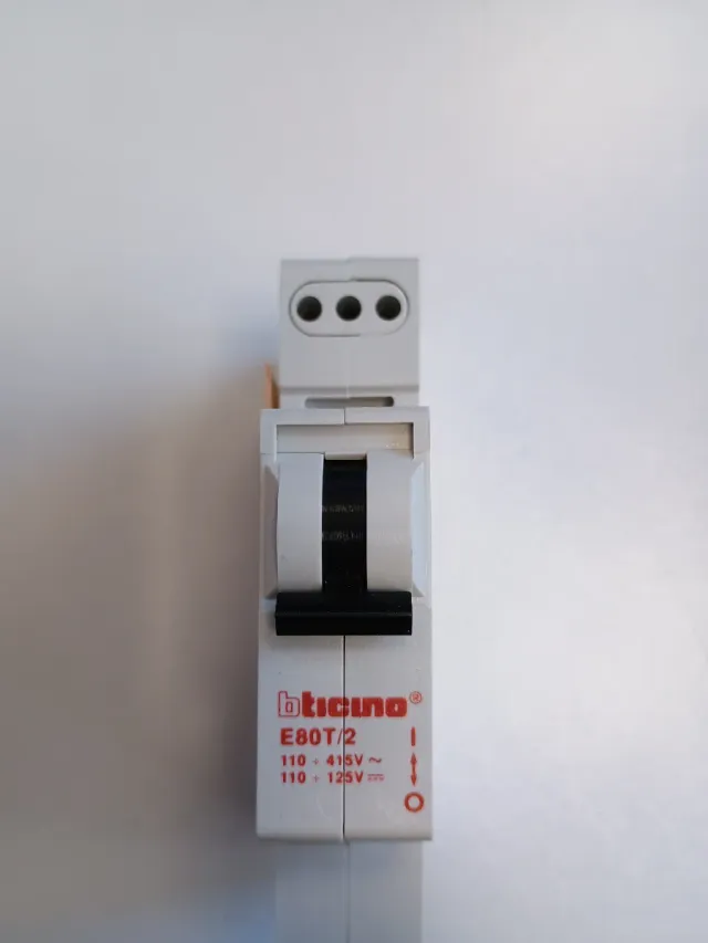 Sganciatore Bticino btdin 3-6-10-25