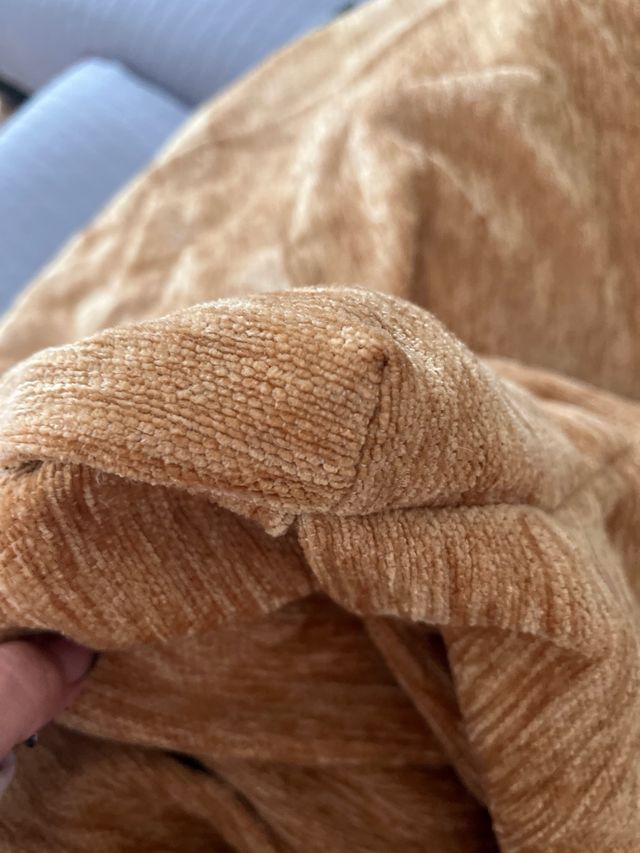 Ropa de camilla marrón jaspeado tirando a mostaza