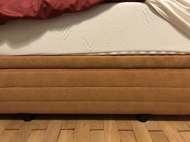 Canapé de tela marrón