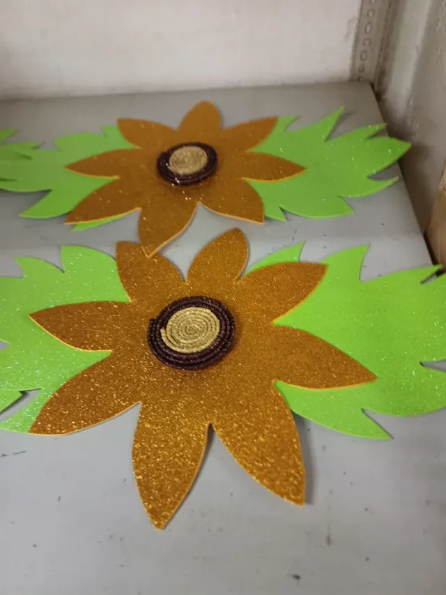 14 fiori artificiali brillanti fatti a mano