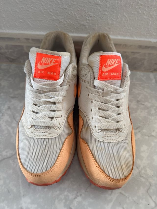 Nike Air Max Blanco y Naranja