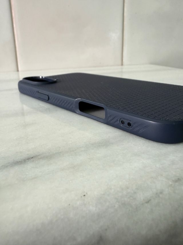 Cover Spigen iPhone 16 Plus