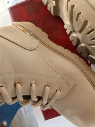 Botas Xti Niña Beige  Dispongo de dos estan nuevas