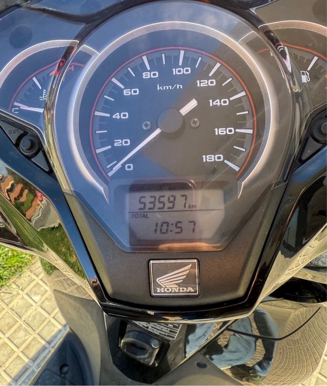 Honda SH 300i ABS Negra.
53.600km.
Año 2017.