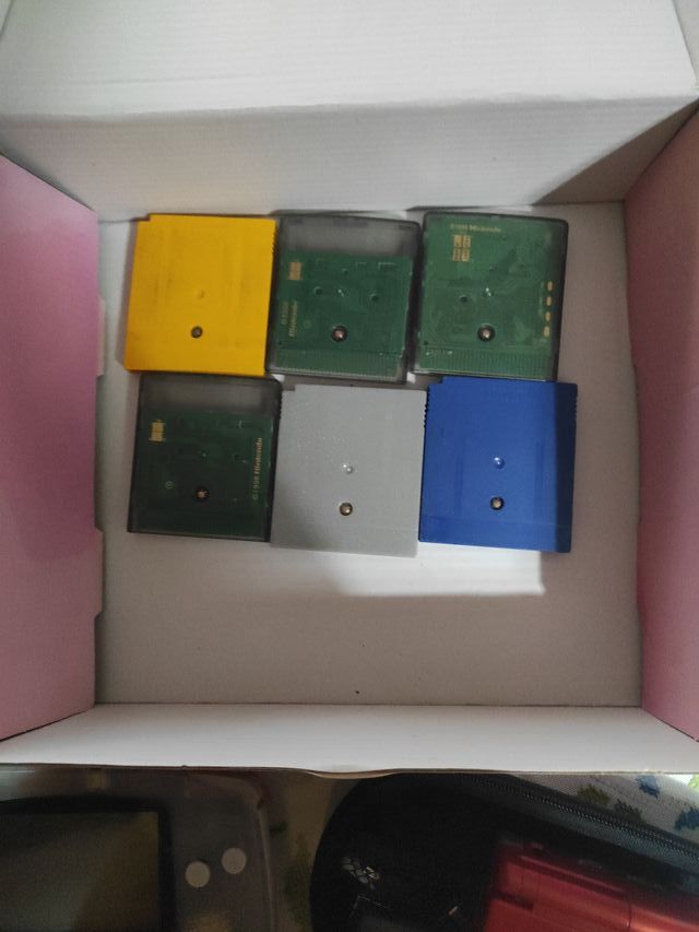 Pacchetto giochi Pokémon e Mario per Game Boy