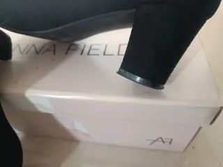 Zapatos ante negros mujer Anna Field. Muy cómodos.