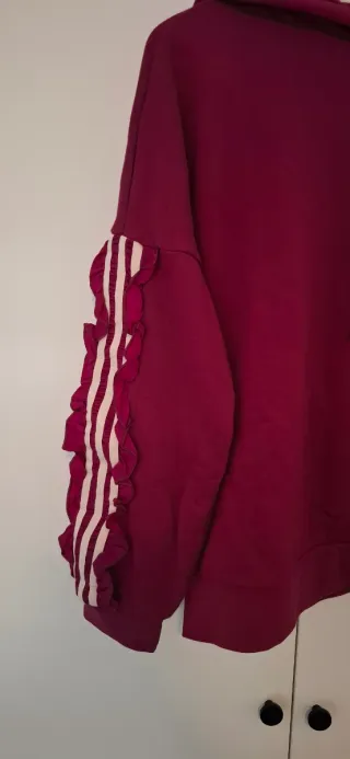 Sudadera Adidas Talla M/40 con volantes