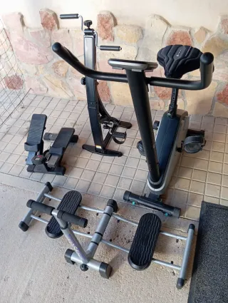 Lote 4 máquinas ejercicio: Bicicleta, Stepper, Leg