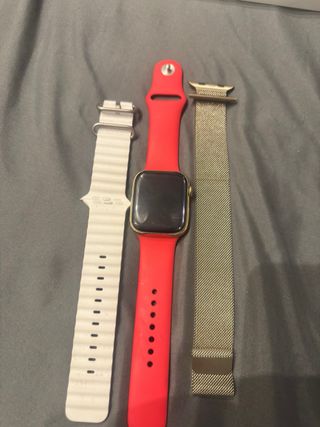 Apple Watch Series 7 Oro con Correas