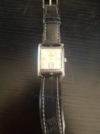 Reloj Hermès Paris Cuadrado Negro Plata
