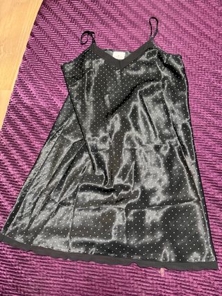Camisón satén negro lunares T.44