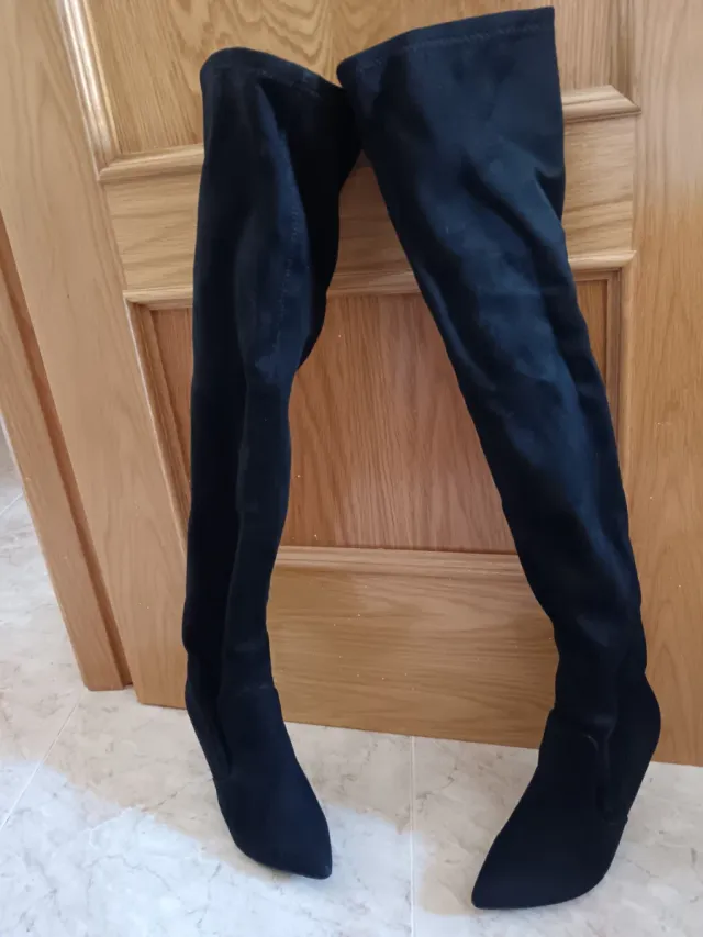 Botas altas negras