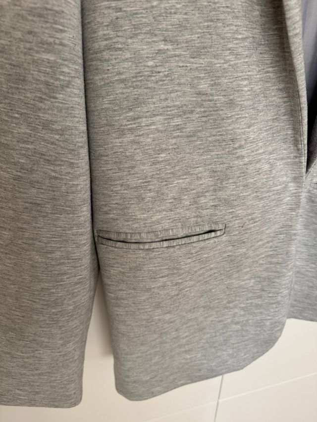 Americana blazer gris Stradivarius