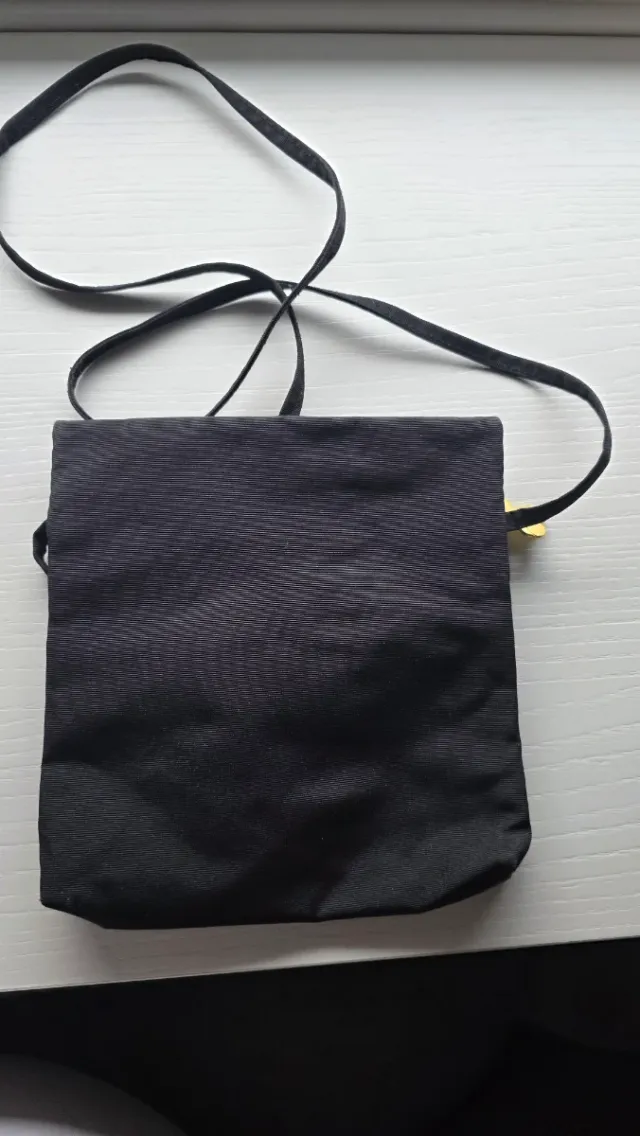 Bolsito Tous Negra y Dorada