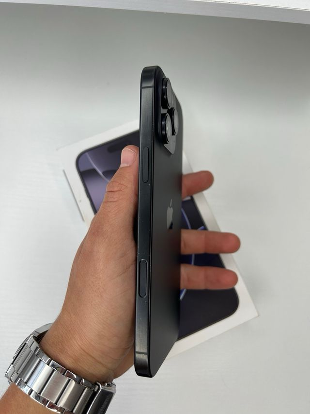 iPhone 16 Pro Max 256GB Space Gray