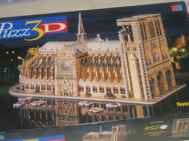 Puzzle 3D Notre Dame Paris MB Hasbro