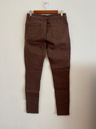 Pantalón marrón talla 38