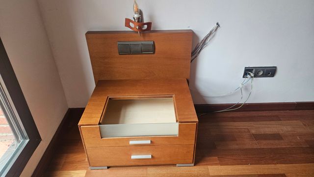 Cama canapé matrimonio + 2 mesitas