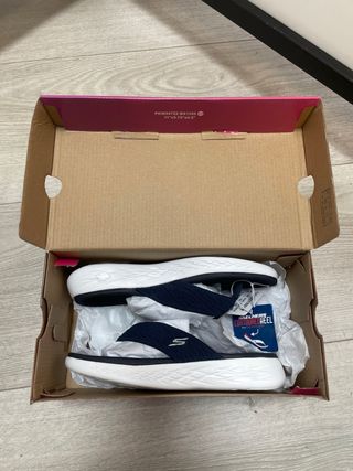 Sandalia Skechers On-the-go 600 Sunny Talla 35