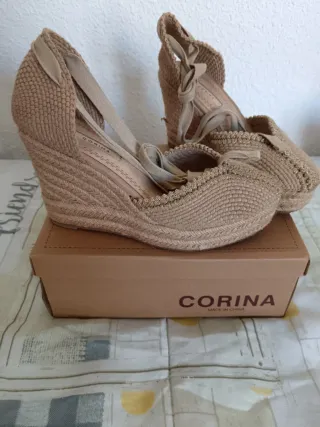 Sandalias cuña CORINA beige