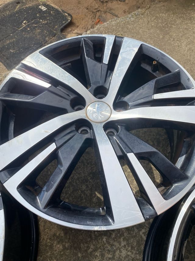 Juego de llantas Peugeot 18” pulgadas