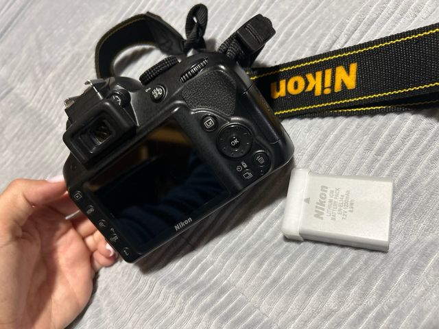 Cámara Réflex Nikon d3300 + Kit Completo