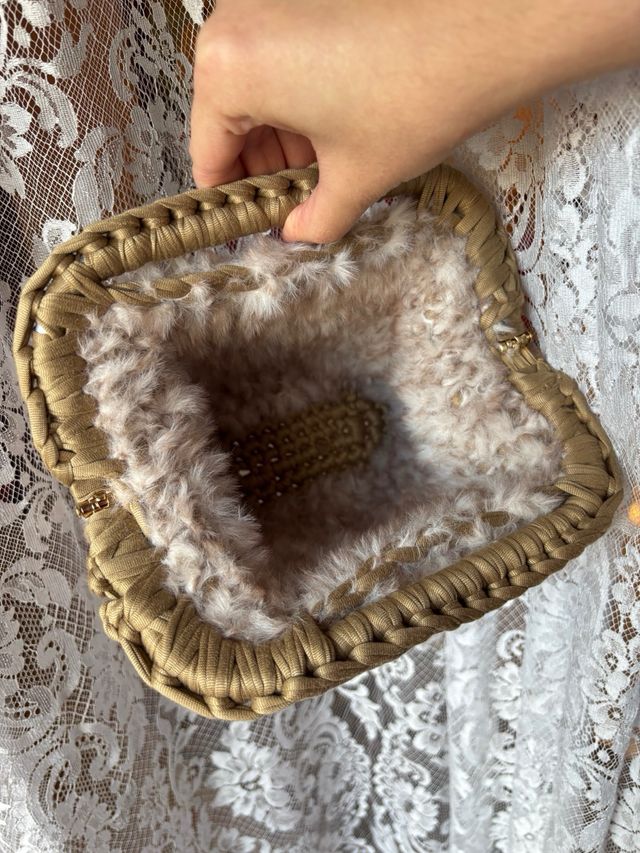 Clutch bag crochet pelliccia 