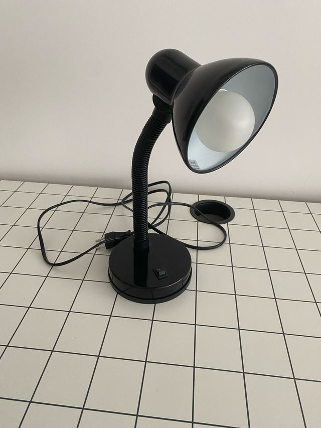 Flexo de escritorio negro
